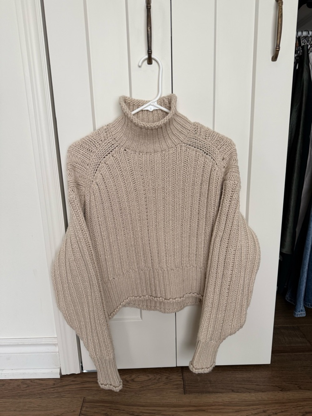 H&M Soft Cream Ribbed Knit Sweater - Picture 3 of 4